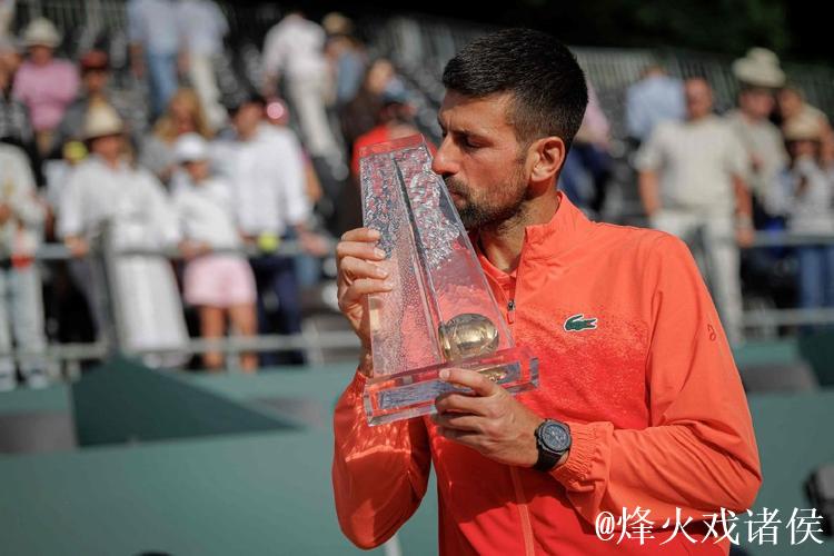 ATP雅典站:德约科维奇苦战三盘击败对手,夺得生涯第101冠 ATP雅典站:德约科维奇苦战三盘击败对手,夺得生涯第101冠